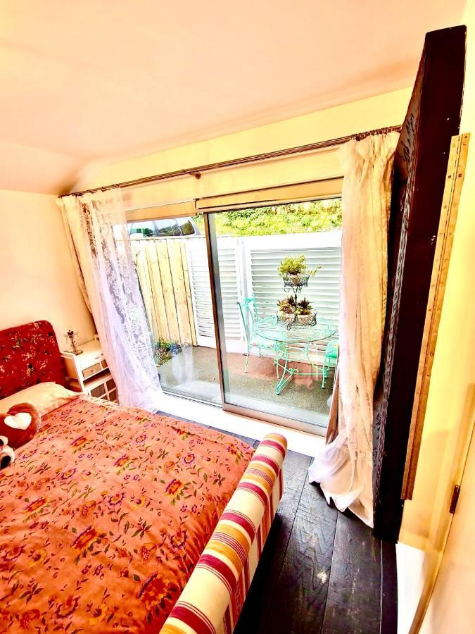 Glamping In Luxury At Little Lytelton Boatique House Apartment Lyttelton Bagian luar foto