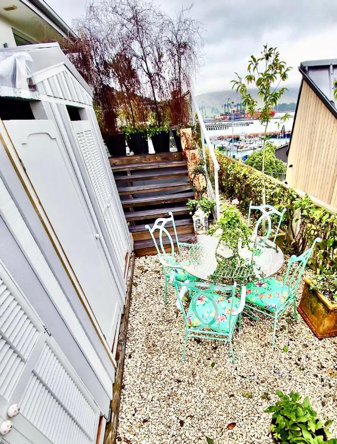 Glamping In Luxury At Little Lytelton Boatique House Apartment Lyttelton Bagian luar foto